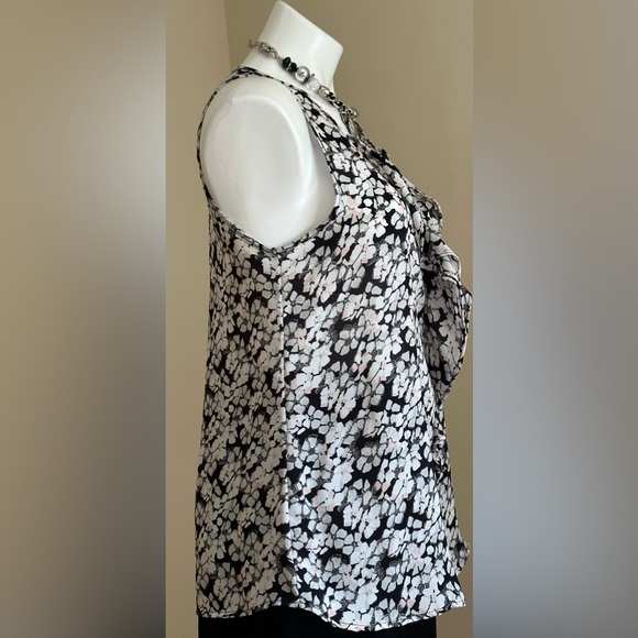 Ellie Black White Pink Floral Sleeveless Front Ruffle Blouse Sz S Sleeve… - Picture 4 of 11